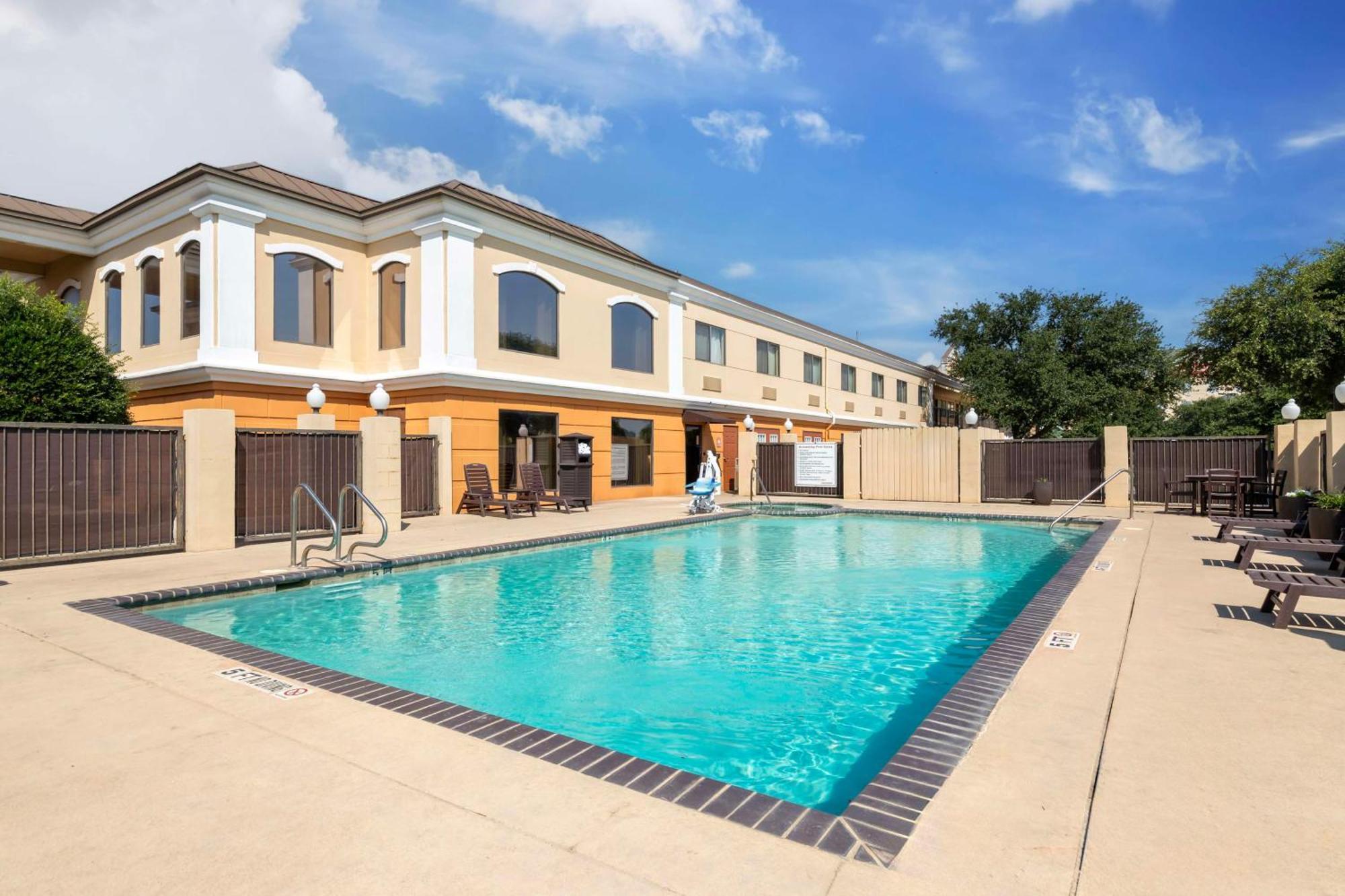 Best Western Inn & Suites New Braunfels Exterior foto